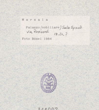 Rückseite von Bösel, Richard [https://www.deutsche-digitale-bibliothek.de/content/lizenzen/rv-fz/] Palazzo Sala Spanò - Fassade, bh344007_recto. Foto: Bösel, Richard.