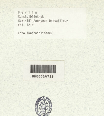 Rückseite von Kunstbibliothek [https://www.deutsche-digitale-bibliothek.de/content/lizenzen/rv-ez/] Codex Destailleur DIonisches Eckkapitell aus San Pietro in Tivoli, sowie Schnitt und Grundriss eines antiken Rundbaus - , bh350426_recto. Foto.