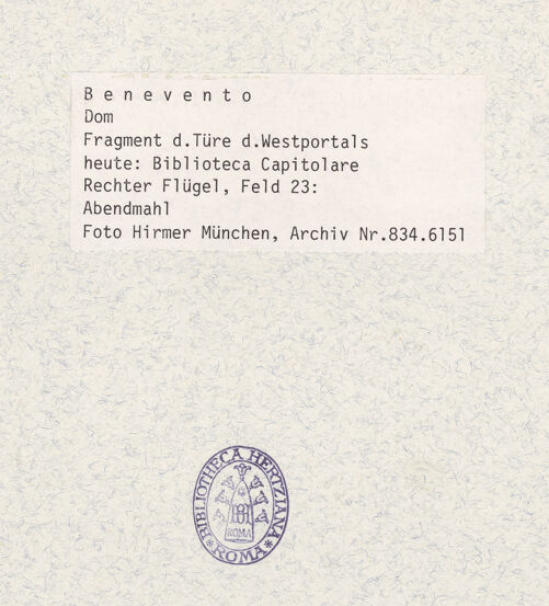 Rückseite von Hirmer [https://www.deutsche-digitale-bibliothek.de/content/lizenzen/rv-ez/] Portal mit Szenen aus dem Leben Christi und BischöfeAbendmahl - Gesamtansicht (nach den Bombentreffern), bh360825_recto. Foto: Hirmer, Albert.