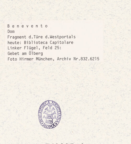 Rückseite von Hirmer [https://www.deutsche-digitale-bibliothek.de/content/lizenzen/rv-ez/] Portal mit Szenen aus dem Leben Christi und BischöfeGebet am Ölberg - Gesamtansicht (nach den Bombentreffern), bh360827_recto. Foto: Hirmer, Albert.