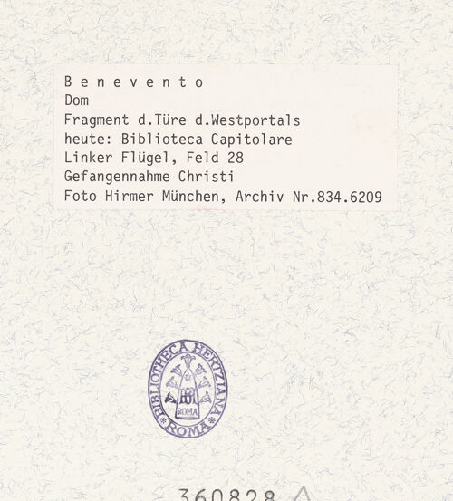 Rückseite von Hirmer [https://www.deutsche-digitale-bibliothek.de/content/lizenzen/rv-ez/] Portal mit Szenen aus dem Leben Christi und BischöfeGefangennahme - Gesamtansicht (nach den Bombentreffern), bh360828_recto. Foto: Hirmer, Albert.