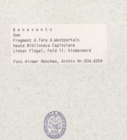 Rückseite von Hirmer [https://www.deutsche-digitale-bibliothek.de/content/lizenzen/rv-ez/] Portal mit Szenen aus dem Leben Christi und BischöfeBethlehemitische Kindermord - Gesamtansicht (nach den Bombentreffern), bh360832_recto. Foto: Hirmer, Albert.