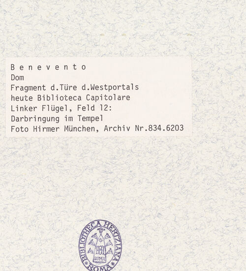 Rückseite von Hirmer [https://www.deutsche-digitale-bibliothek.de/content/lizenzen/rv-ez/] Portal mit Szenen aus dem Leben Christi und BischöfeDarbringung im Tempel - Gesamtansicht (nach den Bombentreffern), bh360833_recto. Foto: Hirmer, Albert.