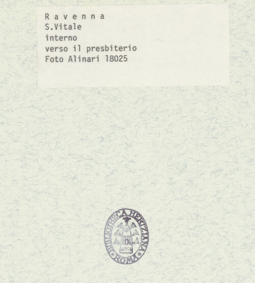 Rückseite von Alinari [https://www.deutsche-digitale-bibliothek.de/content/lizenzen/rv-ez/] San VitaleInnenraumKuppelraum - Ansicht von Südwesten (vom Deambulatorium), bh375994_recto. Foto.