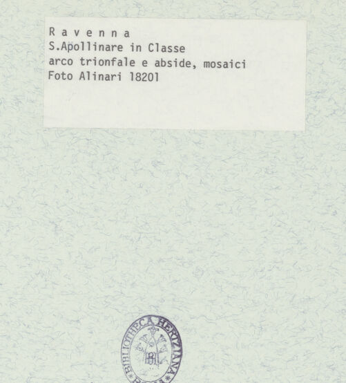 Rückseite von Alinari [https://www.deutsche-digitale-bibliothek.de/content/lizenzen/rv-ez/] ApsismosaikMosaik der Apsisstirnwand: Majestas Domini und das himmlische Jerusalem (Apoc. 4; 21) - Triumphbogen (und Apsis), Teilansicht, bh376013_recto. Foto.