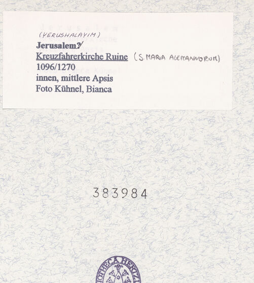 Rückseite von Kühnel, Bianca [https://rightsstatements.org/page/CNE/1.0/] Kreuzfahrerkirche (Santa Maria Alemannorum) - innen, mittlere Apsis, bh383984_recto. Foto.