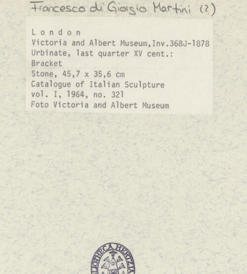 Rückseite von Victoria and Albert Museum [https://www.deutsche-digitale-bibliothek.de/content/lizenzen/rv-ez/] Kapitelle - zwei Kapitelle, bh384858_recto. Foto.