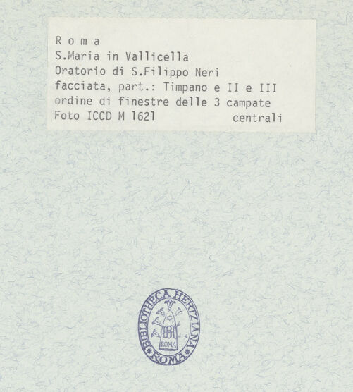 Rückseite von ICCD [https://www.deutsche-digitale-bibliothek.de/content/lizenzen/rv-ez/] Santa Maria in VallicellaOratorio di San Filippo Neri - Fassade, Detail: Mittelachse mit Portal, bh405848_recto. Foto.