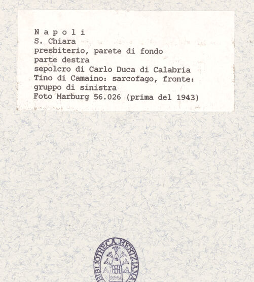 Rückseite von Foto Marburg [https://www.deutsche-digitale-bibliothek.de/content/lizenzen/rv-ez/] Grabmal des Karl von KalabrienKarl von Kalabrien zwischen Geistliche und Höflinge - Vorderseite, Detail: die Geistliche (vor 1943), bh422079_recto. Foto.