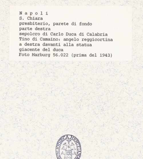 Rückseite von Foto Marburg [https://www.deutsche-digitale-bibliothek.de/content/lizenzen/rv-ez/] Grabmal des Karl von Kalabrien - Rechter Engel (vor 1943), bh422085_recto. Foto.