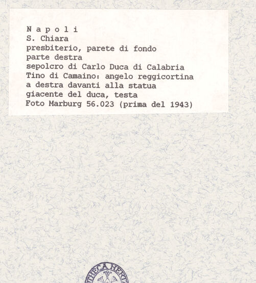 Rückseite von Foto Marburg [https://www.deutsche-digitale-bibliothek.de/content/lizenzen/rv-ez/] Grabmal des Karl von Kalabrien - Rechter Engel, Detail: Kopf (vor 1943), bh422086_recto. Foto.