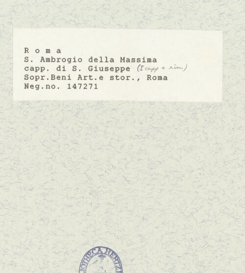 Rückseite von Sopr. BAS ROMA [https://www.deutsche-digitale-bibliothek.de/content/lizenzen/rv-ez/] Sant'Ambrogio della Massima - Blick in die Cappella di S. Giuseppe (1. Kapelle links), bh422883_recto. Foto.