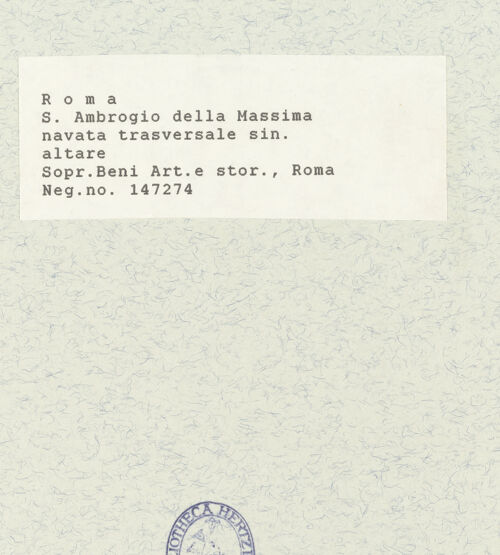 Rückseite von Sopr. BAS ROMA [https://www.deutsche-digitale-bibliothek.de/content/lizenzen/rv-ez/] Sant'Ambrogio della Massima - Linkes Querschiff, Altar, bh422892_recto. Foto.