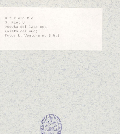 Rückseite von Ventura, L. [https://www.deutsche-digitale-bibliothek.de/content/lizenzen/rv-ez/] San Pietro - Apsiden von Südosten, bh436845_recto. Foto: Ventura, L..