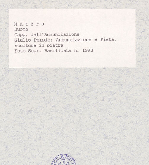 Rückseite von Sopr. BAS Matera [https://www.deutsche-digitale-bibliothek.de/content/lizenzen/rv-ez/] DuomoCappella dell'Annunziata - Ansicht, bh436866_recto. Foto.
