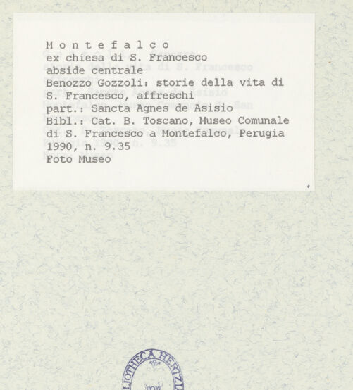 Rückseite von Museum [https://www.deutsche-digitale-bibliothek.de/content/lizenzen/rv-ez/] Szenen aus dem Leben des heiligen Franz von Assisi und Heilige - Apsisscheitelfenster: heilige Agnes, bh438923_recto. Foto.