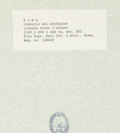 Rückseite von Sopr. BAS ROMA [https://www.deutsche-digitale-bibliothek.de/content/lizenzen/rv-ez/] Freskenzyklus zur Passion Christi - Blick zum Altar, bh443077_recto. Foto.