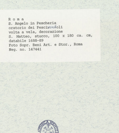 Rückseite von Sopr. BAS ROMA [https://www.deutsche-digitale-bibliothek.de/content/lizenzen/rv-ez/] Stichkappen der Decke des Oratoriums: verschiedene Heilige, Kirchenväter und EvangelistenMatthäus - Gesamtaufnahme, bh444662_recto. Foto.