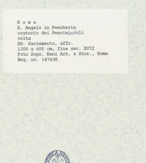 Rückseite von Sopr. BAS ROMA [https://www.deutsche-digitale-bibliothek.de/content/lizenzen/rv-ez/] Oratorio di Sant'Andrea dei Pescivendoli - Inneres: Gewölbe, bh444665_recto. Foto.