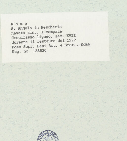 Rückseite von Sopr. BAS ROMA [https://www.deutsche-digitale-bibliothek.de/content/lizenzen/rv-ez/] Altare del Crocefisso; KreuzaltarDer Gekreuzigte - Gesamtaufnahme; von vorn, bh444679_recto. Foto.