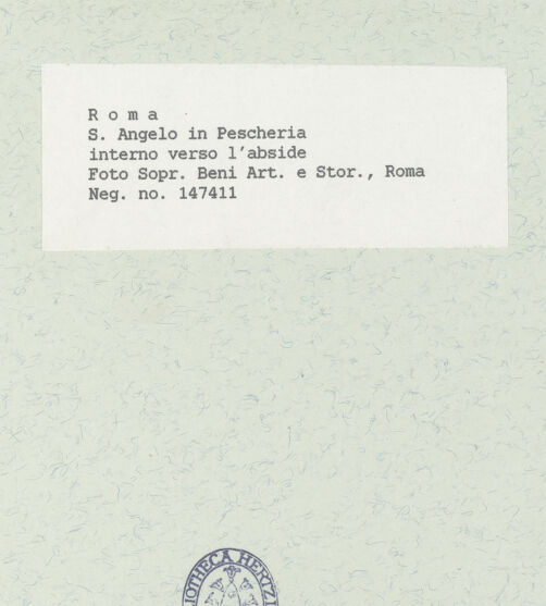Rückseite von Sopr. BAS ROMA [https://www.deutsche-digitale-bibliothek.de/content/lizenzen/rv-ez/] Sant'Angelo in PescheriaApsisCappella Maggiore - Blick in den Chor, bh444740_recto. Foto.