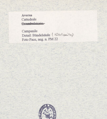 Rückseite von Pace, Valentino [https://www.deutsche-digitale-bibliothek.de/content/lizenzen/rv-ez/] Duomo - Detail: Bündelsäule (Ostseite), bh445723_recto. Foto: Pace, Valentino.