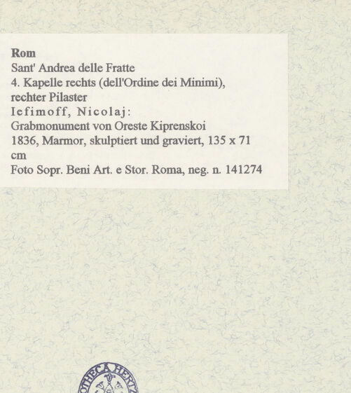 Rückseite von Sopr. BAS ROMA [https://www.deutsche-digitale-bibliothek.de/content/lizenzen/rv-ez/] Grabmonument von Oreste Kiprenskoi - , bh446670_recto. Foto.