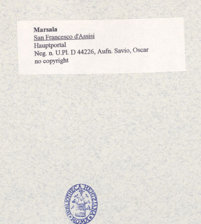 Rückseite von Bibliotheca Hertziana [https://www.deutsche-digitale-bibliothek.de/content/lizenzen/rv-fz/] San Francesco d'Assisi - Hauptportal, bh446766_recto. Foto: Savio, Oscar.
