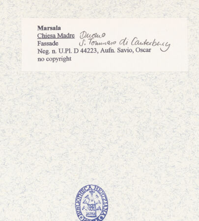 Rückseite von Bibliotheca Hertziana [https://www.deutsche-digitale-bibliothek.de/content/lizenzen/rv-fz/] Duomo - Fassade, Gesamtansicht, bh446769_recto. Foto: Savio, Oscar.