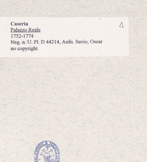 Rückseite von Bibliotheca Hertziana [https://www.deutsche-digitale-bibliothek.de/content/lizenzen/rv-fz/] Palazzo Reale - Blick in Richtung Nordfassade (von Fontana Margherita), bh446877_recto. Foto: Savio, Oscar.