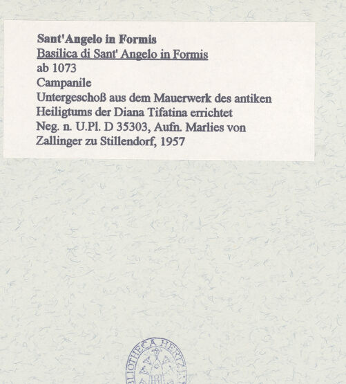 Rückseite von Bibliotheca Hertziana [https://www.deutsche-digitale-bibliothek.de/content/lizenzen/rv-fz/] Sant'Angelo in Formis - Ansicht von Nordwesten, bh452822_recto. Foto: Zallinger zu Stillendorf, Marlies von.