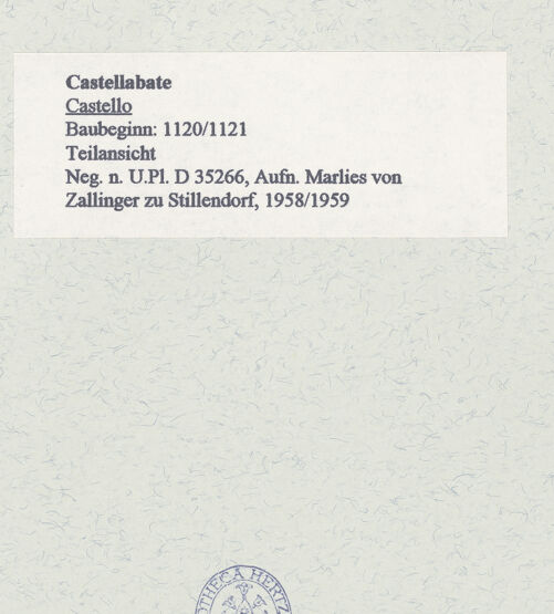 Rückseite von Bibliotheca Hertziana [https://www.deutsche-digitale-bibliothek.de/content/lizenzen/rv-fz/] Palazzo della Torre Merlata - Detail, Zinnengekrönter Turm, bh452966_recto. Foto: Zallinger zu Stillendorf, Marlies von.