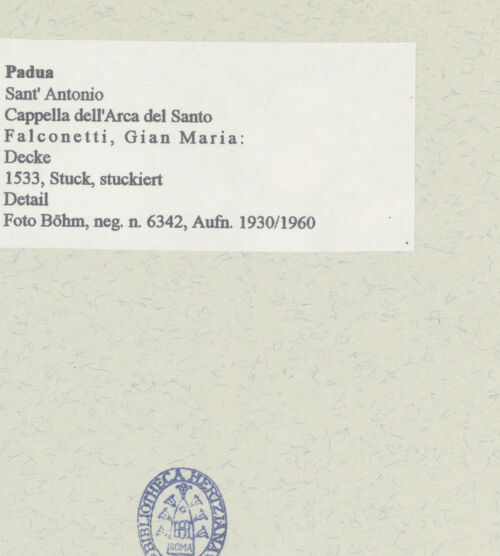 Rückseite von Böhm [https://www.deutsche-digitale-bibliothek.de/content/lizenzen/rv-ez/] Detail, bh454289_recto. Foto.