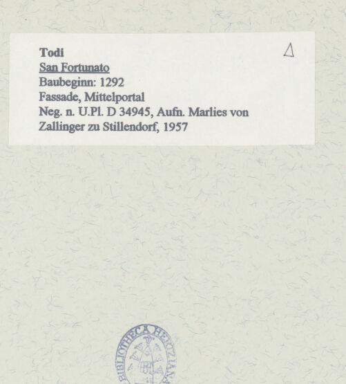 Rückseite von Bibliotheca Hertziana [https://www.deutsche-digitale-bibliothek.de/content/lizenzen/rv-fz/] Hauptportal - Gesamtansicht, bh454573_recto. Foto: Zallinger zu Stillendorf, Marlies von.