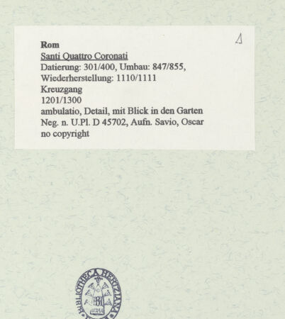 Rückseite von Bibliotheca Hertziana [https://www.deutsche-digitale-bibliothek.de/content/lizenzen/rv-fz/] Santi Quattro CoronatiInneres - Ambulatorium, Detail, mit Blick in den Garten, bh455202_recto. Foto: Savio, Oscar.