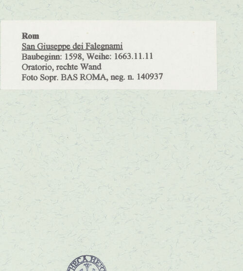 Rückseite von Sopr. BAS ROMA [https://www.deutsche-digitale-bibliothek.de/content/lizenzen/rv-ez/] San Giuseppe dei Falegnami - Oratorio, rechte Wand, bh455468_recto. Foto.