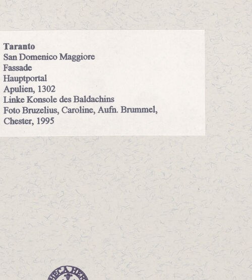 Rückseite von Bruzelius, Caroline [https://www.deutsche-digitale-bibliothek.de/content/lizenzen/rv-ez/] Hauptportal - Linke Konsole des Baldachins, bh456505_recto. Foto: Brummel, Chester.