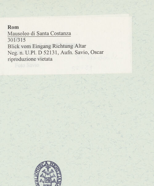 Rückseite von Bibliotheca Hertziana [https://www.deutsche-digitale-bibliothek.de/content/lizenzen/rv-fz/] Mausoleo di Santa CostanzaInnenraum - Blick vom Eingang Richtung Altar, bh457708_recto. Foto: Savio, Oscar.