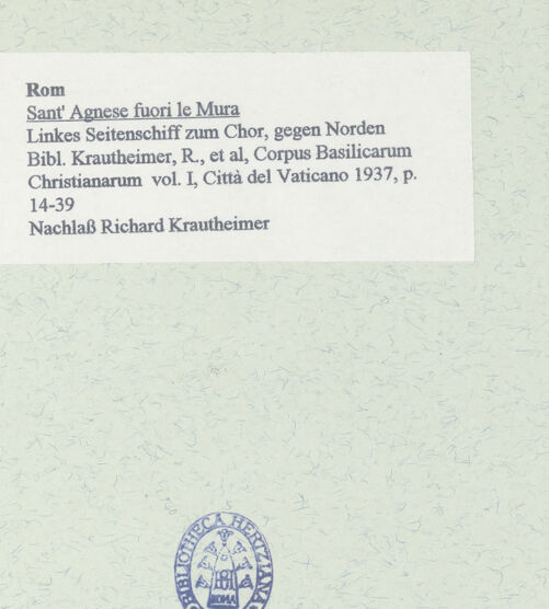 Rückseite von unbekannt [https://www.deutsche-digitale-bibliothek.de/content/lizenzen/rv-fz/] Sant'Agnese fuori le MuraInnenraumlinkes Seitenschiff (Nordseitenschiff) - Linkes Seitenschiff zum Chor, gegen Norden, bh458099_recto. Foto.