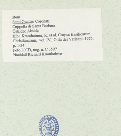 Rückseite von ICCD [https://www.deutsche-digitale-bibliothek.de/content/lizenzen/rv-ez/] Santi Quattro CoronatiInneresCappella di Santa Barbara - Östliche Apsis, bh458506_recto. Foto.