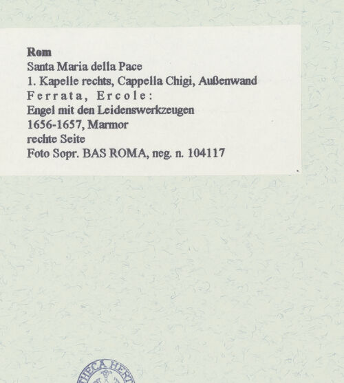 Rückseite von Sopr. BAS ROMA [https://www.deutsche-digitale-bibliothek.de/content/lizenzen/rv-ez/] Engel mit den Leidenswerkzeugen - rechte Seite, bh461545_recto. Foto.