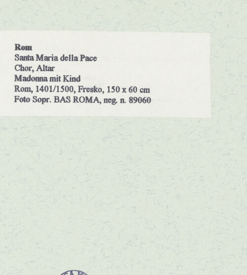 Rückseite von Sopr. BAS ROMA [https://www.deutsche-digitale-bibliothek.de/content/lizenzen/rv-fz/] Madonna  - , bh461575_recto. Foto.