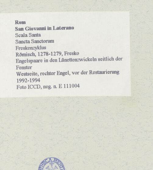 Rückseite von ICCD [https://www.deutsche-digitale-bibliothek.de/content/lizenzen/rv-ez/] FreskenzyklusEngelspaare - Westseite, rechter Engel, vor der Restaurierung 1992-1994, bh462616_recto. Foto.