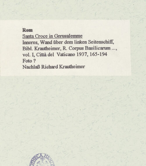 Rückseite von unbekannt [https://www.deutsche-digitale-bibliothek.de/content/lizenzen/rv-fz/] Santa Croce in Gerusalemme - Inneres, Wand über dem linken Seitenschiff, Mauerwerk, bh462967_recto. Foto.