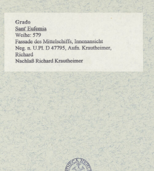 Rückseite von Bibliotheca Hertziana [https://www.deutsche-digitale-bibliothek.de/content/lizenzen/rv-fz/] Sant'Eufemia - Innenfassade, Mittelschiff, Hauptportal, bh465768_recto. Foto: Krautheimer, Richard.