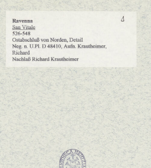 Rückseite von Bibliotheca Hertziana [https://www.deutsche-digitale-bibliothek.de/content/lizenzen/rv-fz/] San VitaleAußenbau - Nordpastophorium von Norden, Detail, bh465870_recto. Foto: Krautheimer, Richard.