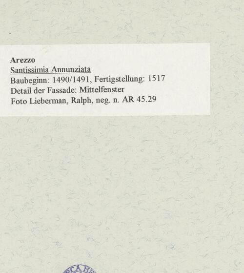 Rückseite von Lieberman, Ralph [https://www.deutsche-digitale-bibliothek.de/content/lizenzen/rv-ez/] Santissima AnnunziataHauptfassade - Mittelfenster, bh468941_recto. Foto: Lieberman, Ralph.