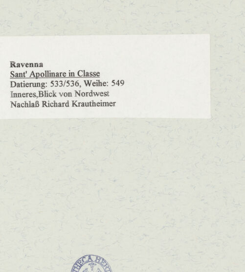 Rückseite von unbekannt [https://www.deutsche-digitale-bibliothek.de/content/lizenzen/rv-fz/] Sant'Apollinare in Classe - Ansicht von Südwesten, bh471604_recto. Foto.