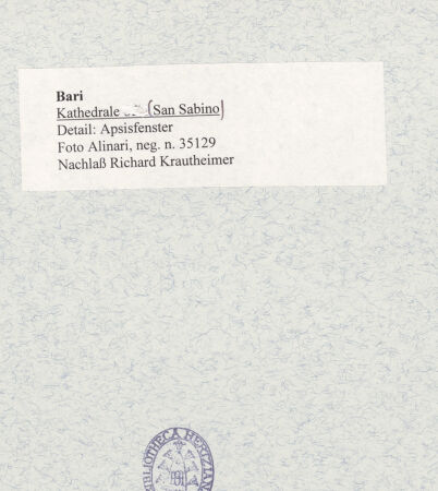 Rückseite von Alinari [https://www.deutsche-digitale-bibliothek.de/content/lizenzen/rv-ez/] Fenster der Hauptapsis - Apsisfenster vor der Restaurierung, bh472229_recto. Foto.