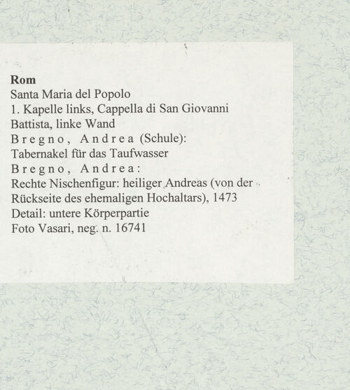 Rückseite von Vasari [https://rightsstatements.org/page/CNE/1.0/] TabernakelpendantsTabernakel für das TaufwasserRechte Nischenfigur: heiliger Andreas (von der Rückseite des ehemaligen Hochaltars) - Detail: untere Körperpartie, bh474110_recto. Foto.